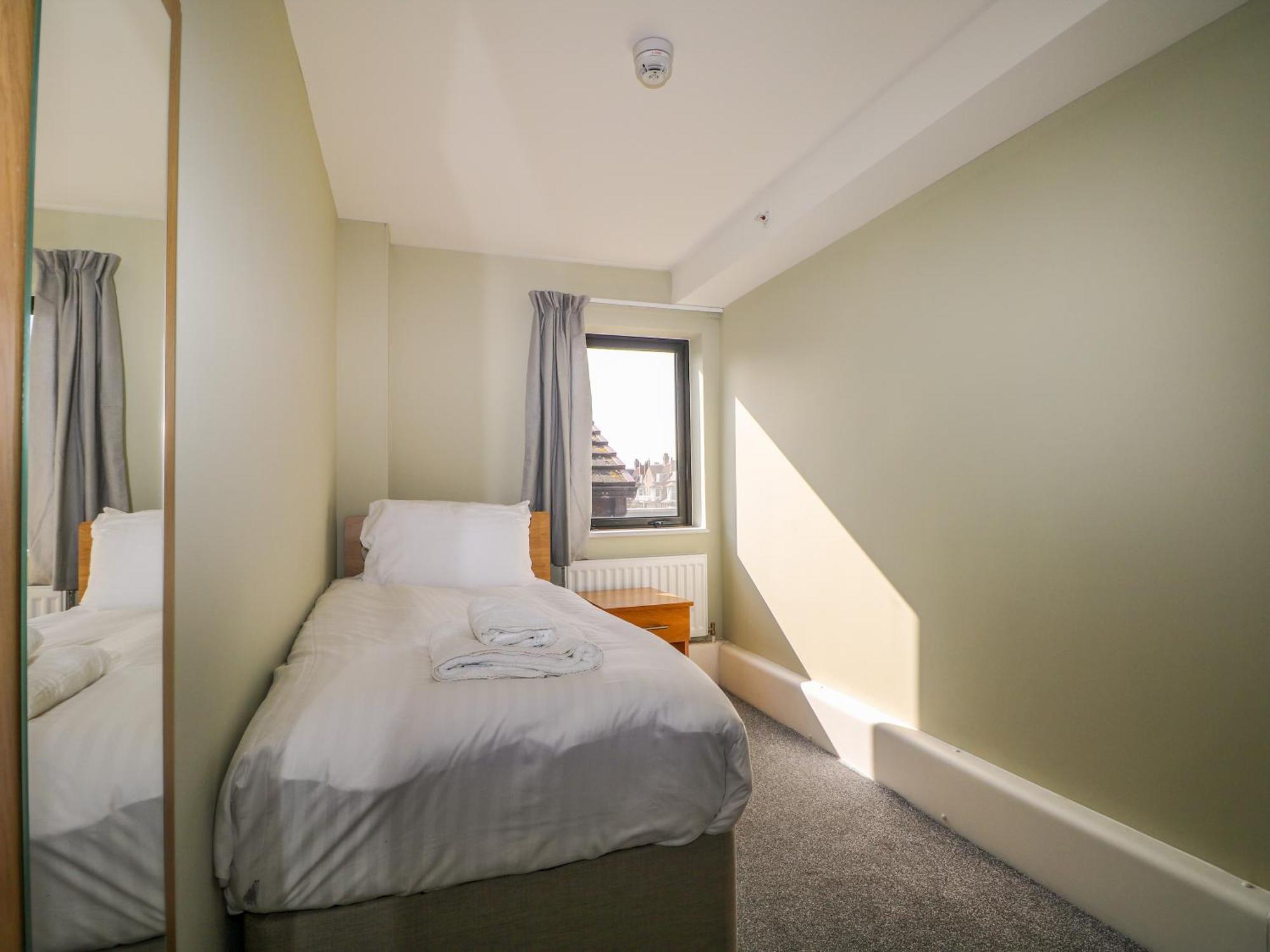 Flat 32 - Marine Court * Littlehampton